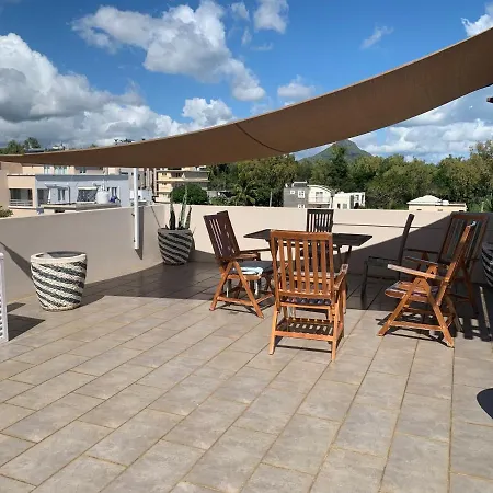 Great Family-Friendly Appartment Flic En Flac Mru